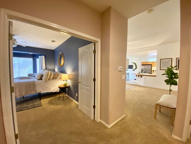 Building Photo - $2,450 Beautiful 3 Bedroom Home In  The Qu...
