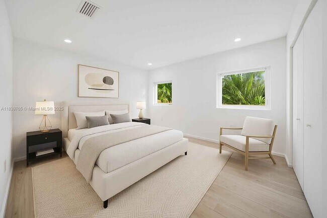 Building Photo - Northwest 9th Court, Miami, FL 33127 - 5 BR 3 BA townhouse