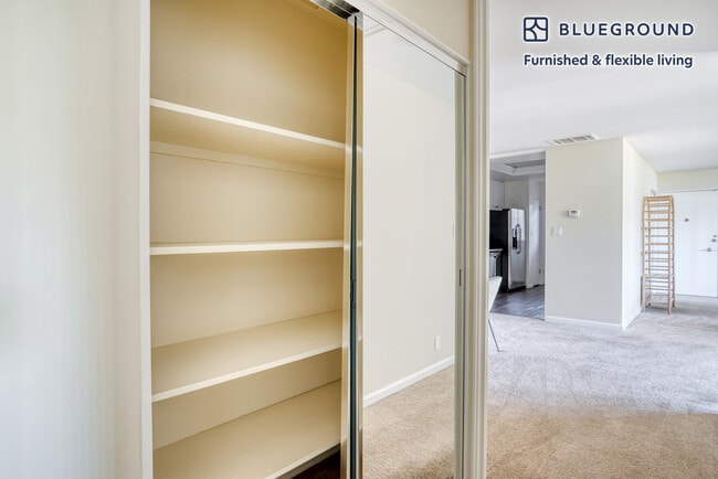 Building Photo - 1850 Sand Hill Rd