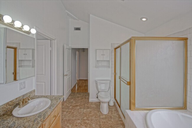 Building Photo - REMODELED, BRIGHT & SPACIOUS, 2-STORY HOME...