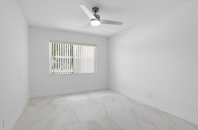 Building Photo - 9151 Pine Springs Dr