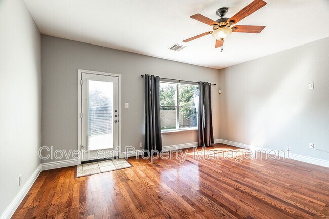 Building Photo - 106 Red Willow