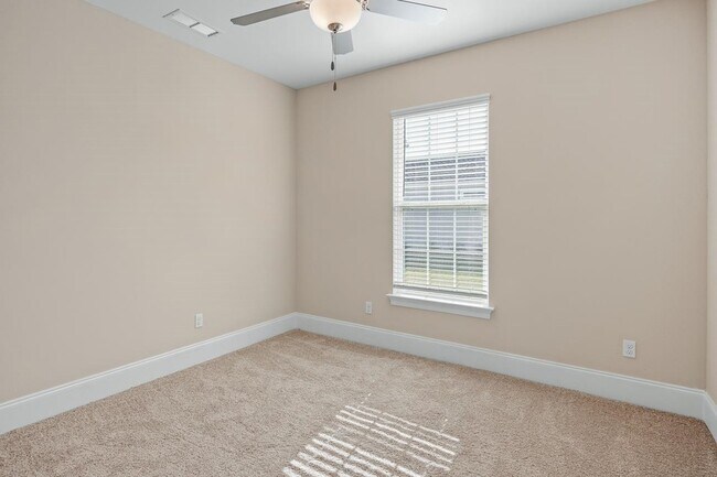 Building Photo - 64 Shelby Dr