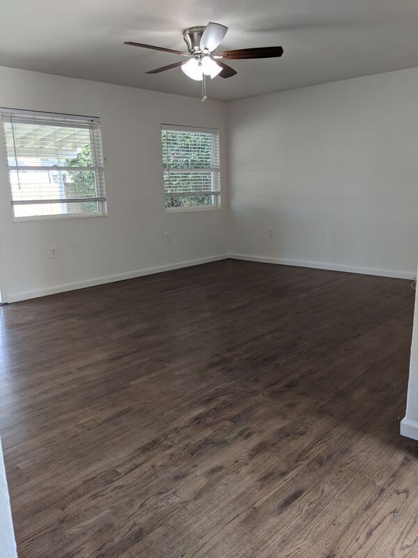Building Photo - 15411 Fernview St