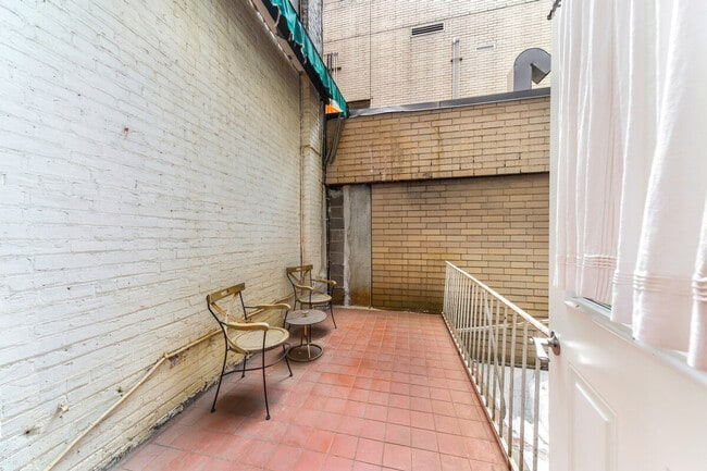 Building Photo - 420 E 62nd St