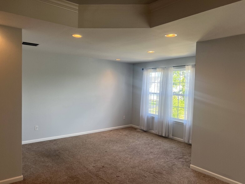 Building Photo - 157 Jewelberry Dr