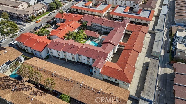 Building Photo - 14405 Cerise Ave