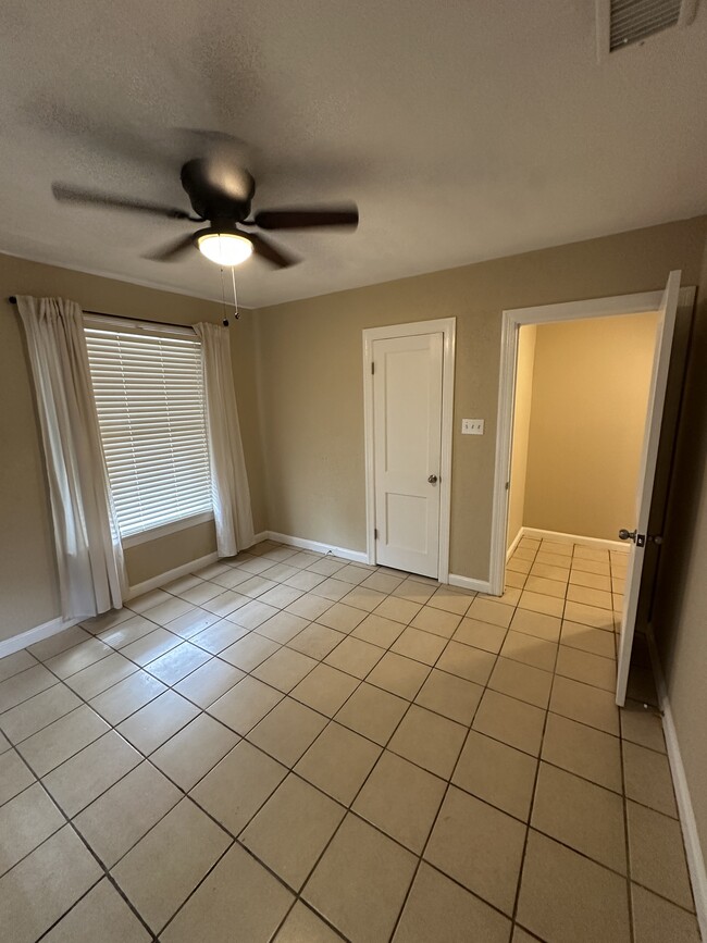 Front House Bedroom 1 - 7334 Lamar St