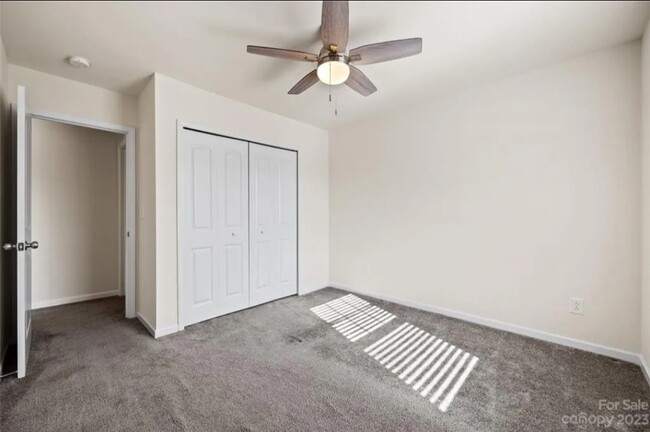 Building Photo - 12224 Whiteside Dr
