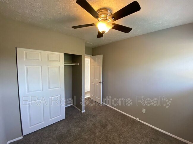 Building Photo - 2562 Bracebridge Dr