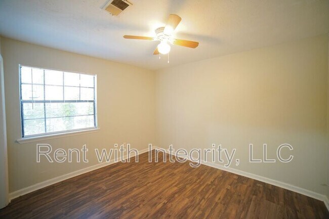Building Photo - 1312 Nylic St