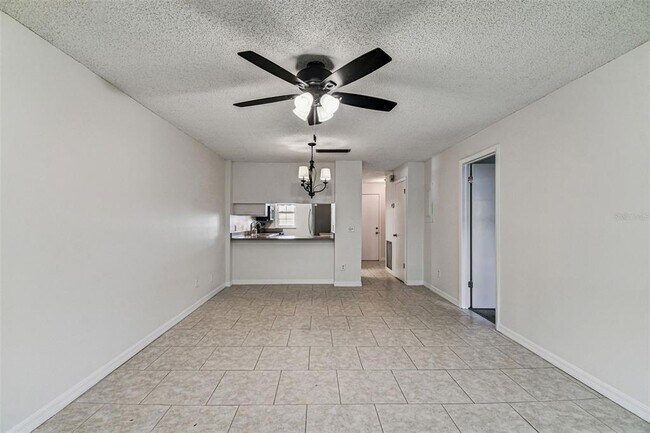 Building Photo - 3803 N Oak Dr
