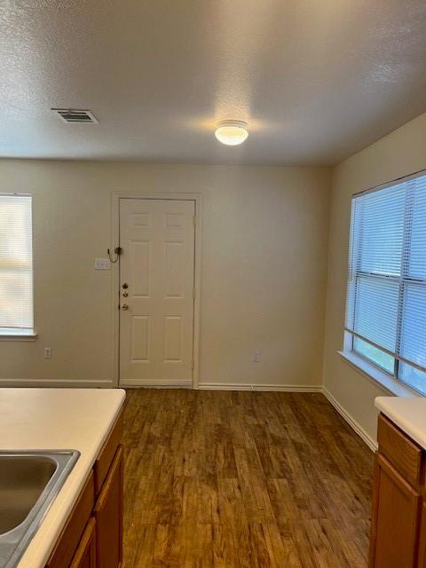 Building Photo - 1017 Christopher Ave