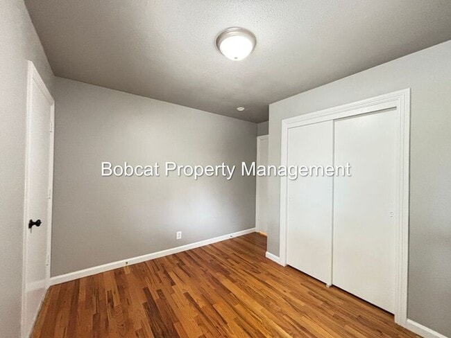 Building Photo - 708 Highland St