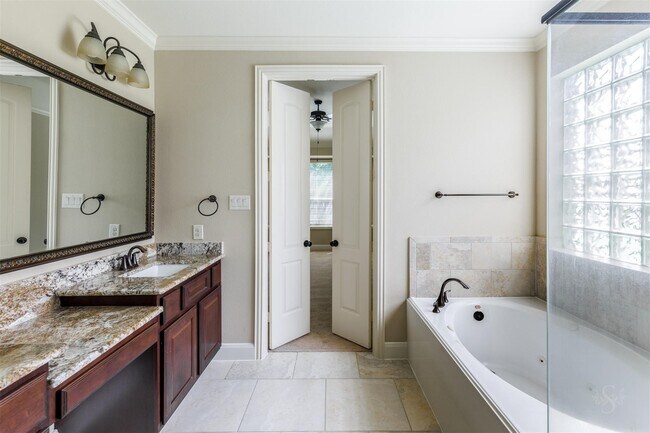 Building Photo - 4911 Augusta Pointe Ct
