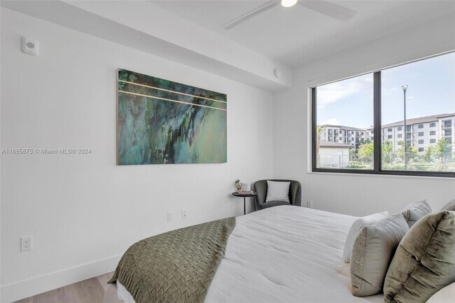 Building Photo - 1874 Heron Club Dr