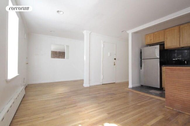 Building Photo - 181 MacDonough St