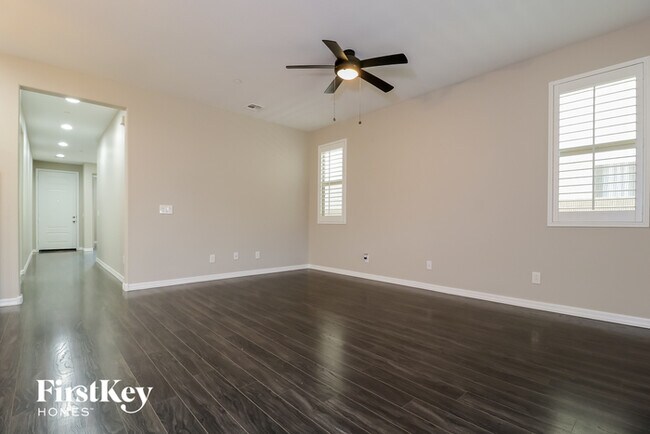 Building Photo - 21247 W Almeria Rd
