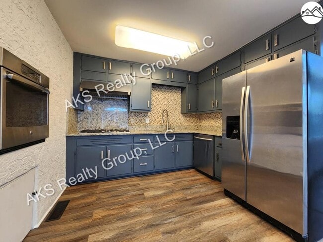 Building Photo - 1613 Stonewall Dr