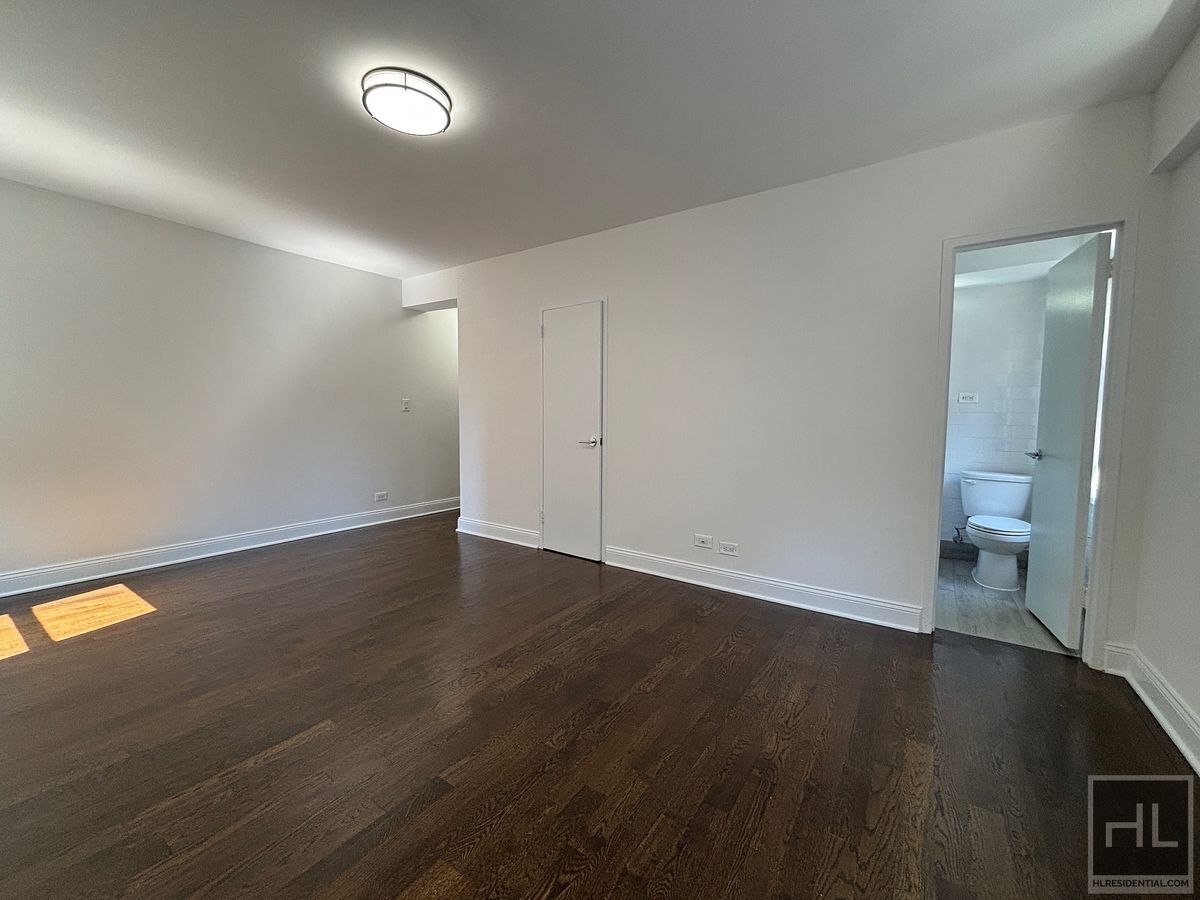 Building Photo - EAST 57 STREET