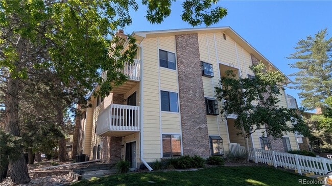 Building Photo - Spinnaker Run Condo