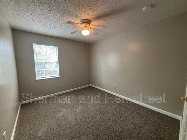 Building Photo - 218 Commons Dr