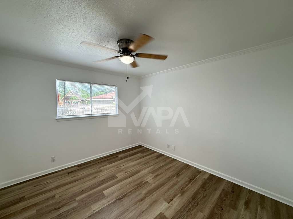 Building Photo - 6607 Benhill