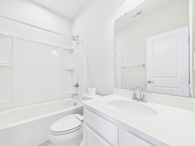 Building Photo - 2617 Grantham Place Dr