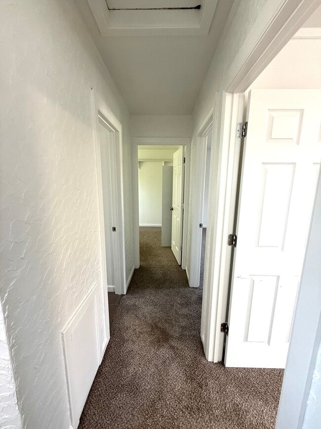 Building Photo - 1431 Johnston Ave