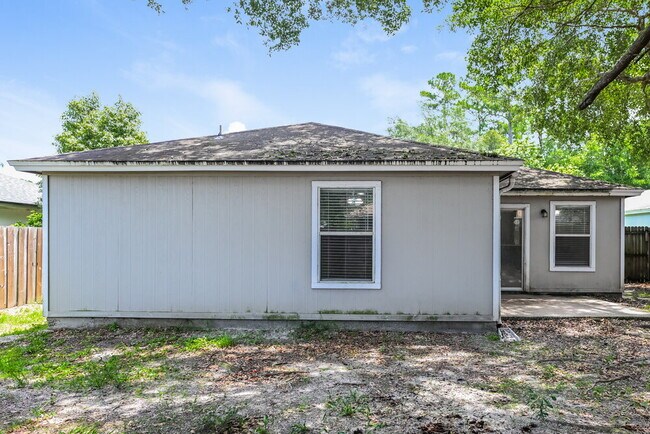 Building Photo - 711 Calico Jack Way