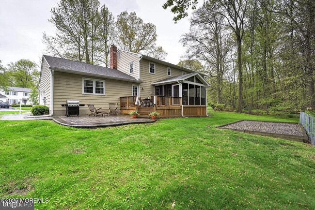 Building Photo - 19 Monterey Dr