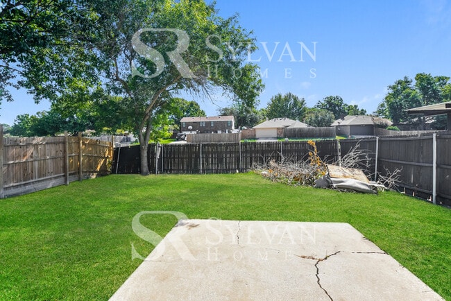 Building Photo - Life Just Got Better!