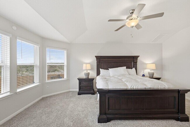 Building Photo - 225 El Capitan Lp