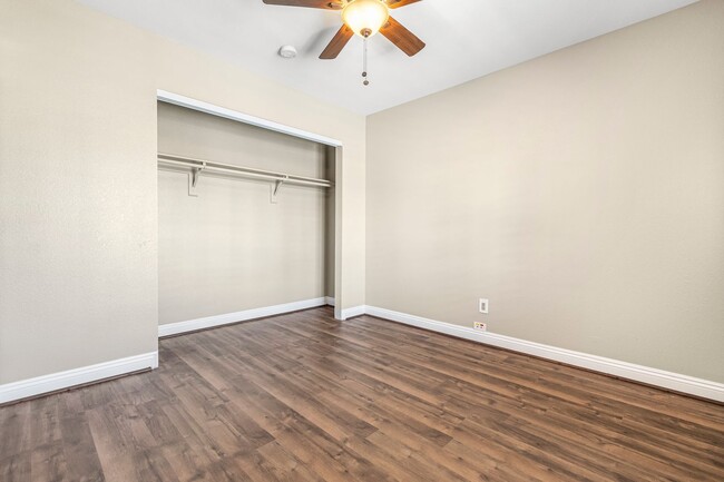 Building Photo - Spacious 3-Bedroom Townhome for Rent!