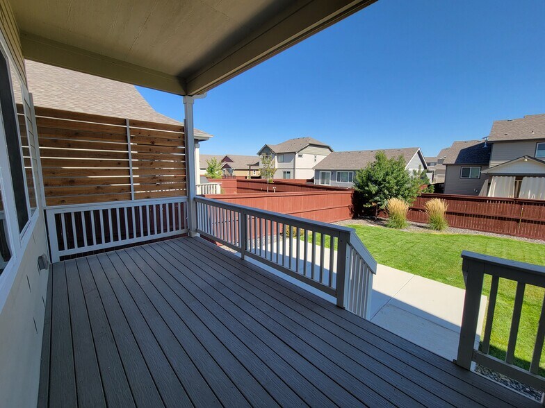 Building Photo - 2067 Moon Rise Dr