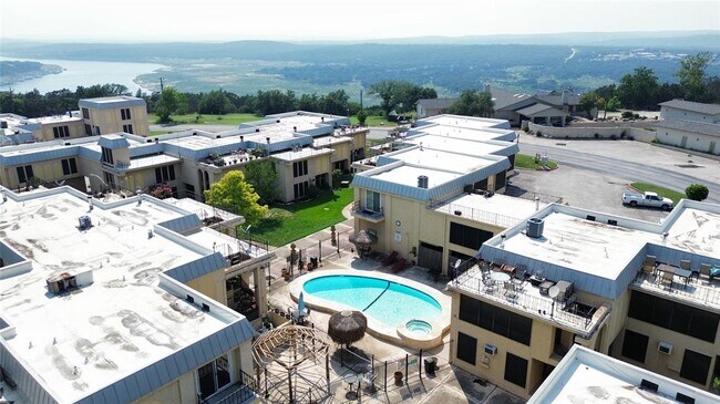 Building Photo - 5804 Circulo Dr