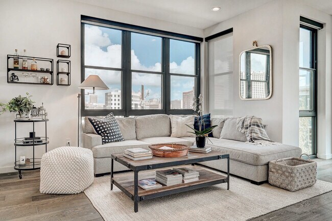 Building Photo - 800 Embassy Dr