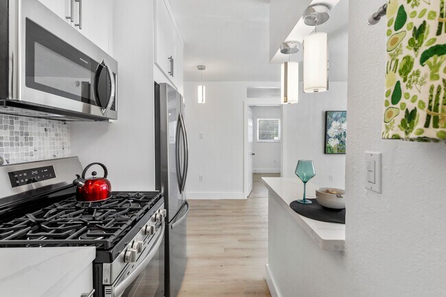 Building Photo - 6330 SW 79th St