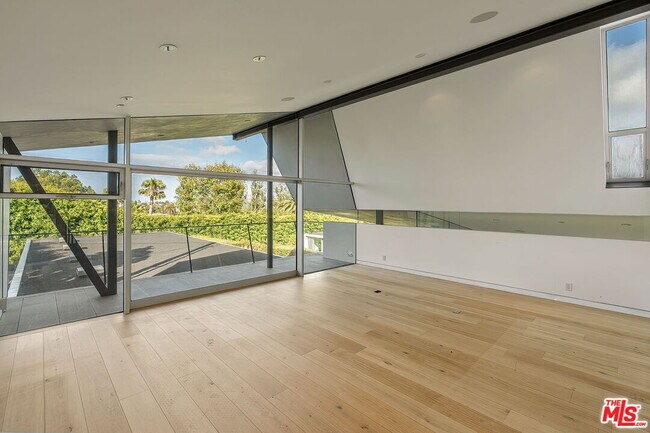 Building Photo - 3646 Inglewood Blvd