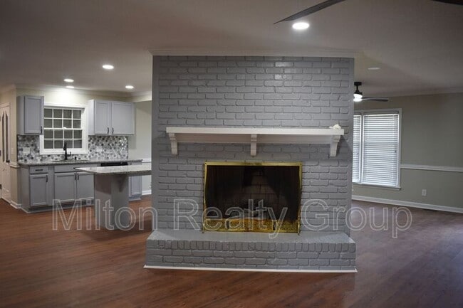 Building Photo - 1505 Fairview St