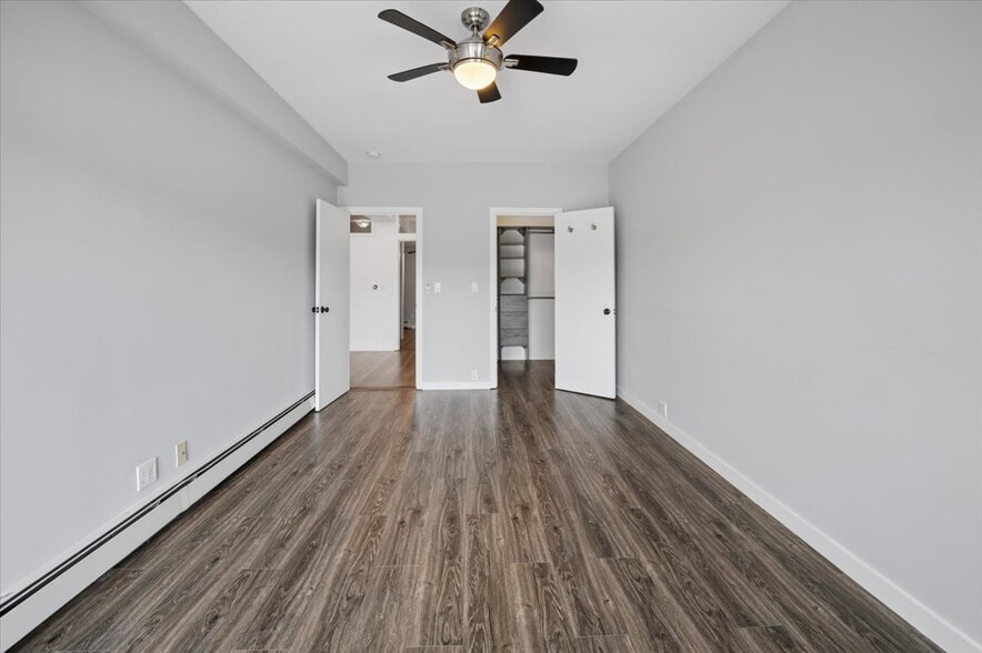 Building Photo - 727 Warburton Ave