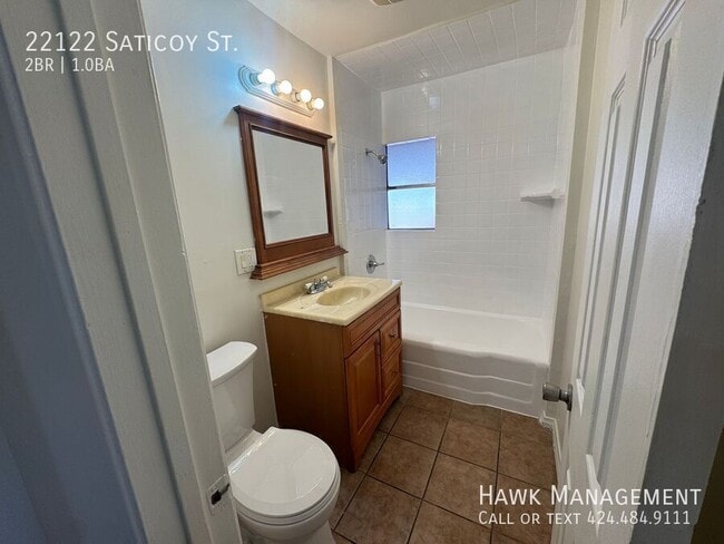 Building Photo - 22122 Saticoy St