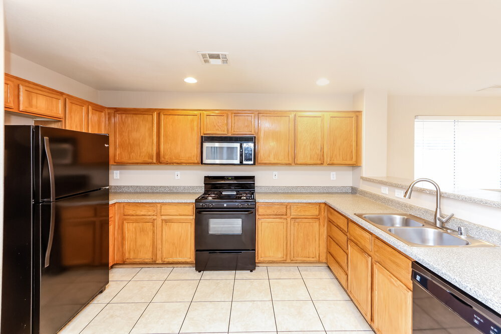 Building Photo - 10425 Concetta Ave