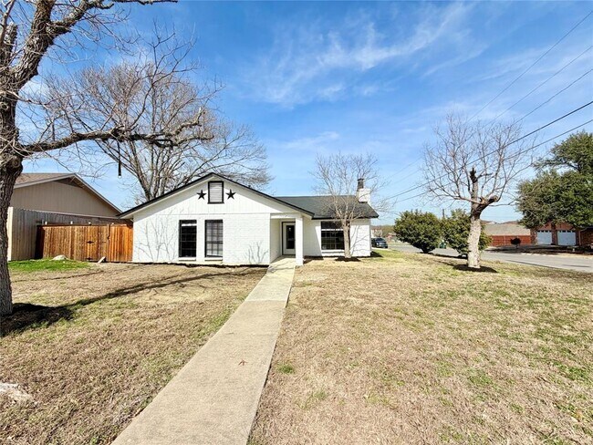 Building Photo - 1504 Parkview Ln