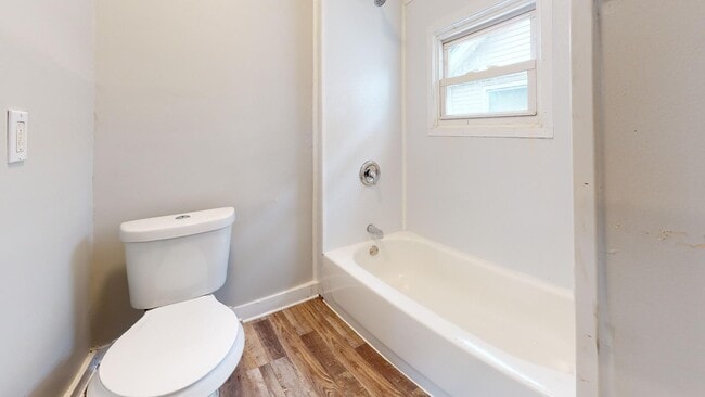 Building Photo - Old Brooklyn - 4 Bedroom Single Family Home