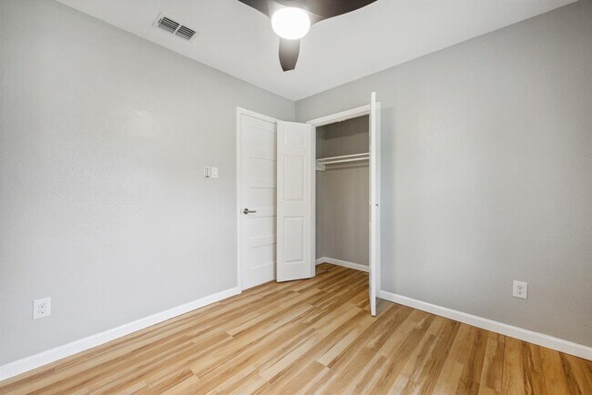 Building Photo - 1111 Lawson Ln