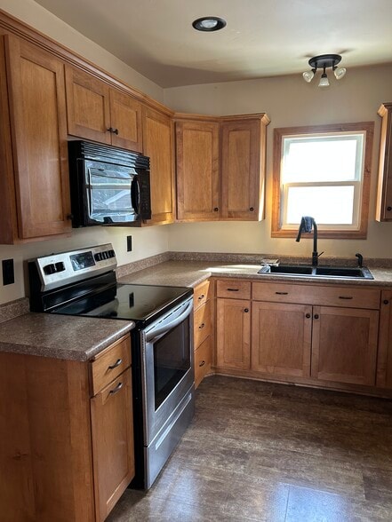 kitchen - 626 George St