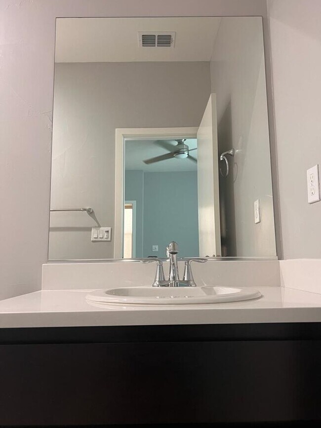 Building Photo - 1010 Mud Pie Ln