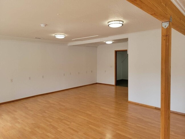 Building Photo - Commercial Lease Opportunity – Jacksonville, Oregon