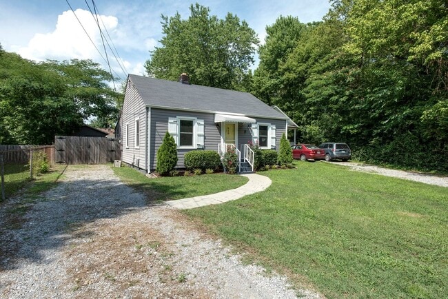 Building Photo - Cute and Cozy Home in Cleveland Park, Walk...